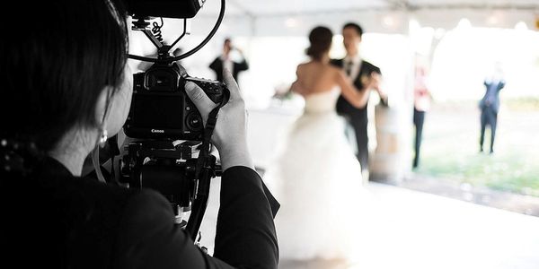 Quanto costa un servizio fotografico da matrimonio??